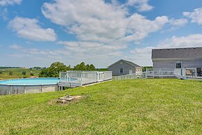 Sprawling Kentucky Getaway w/ Pool & Hot Tub!