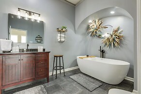 Sprawling Kentucky Getaway w/ Private Pool!