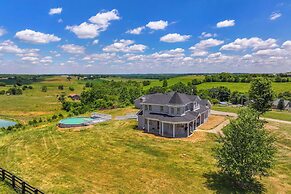 Sprawling Kentucky Getaway w/ Pool & Hot Tub!