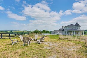 Sprawling Kentucky Getaway w/ Pool & Hot Tub!