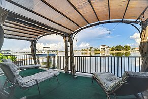 Bayfront St Petersburg Home w/ Hot Tub & Views!