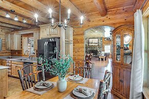 Rustic Retreat in Hickman on 160 Acres w/ Views!