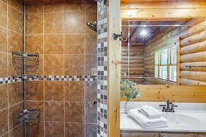 Rustic Retreat in Hickman on 160 Acres w/ Views!