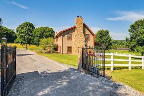 Rustic Retreat in Hickman on 160 Acres w/ Views!