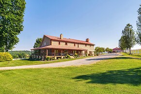 Rustic Retreat in Hickman on 160 Acres w/ Views!