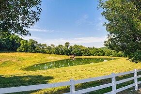 Rustic Retreat in Hickman on 160 Acres w/ Views!