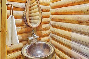 Rustic Retreat in Hickman on 160 Acres w/ Views!