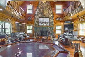 Rustic Retreat in Hickman on 160 Acres w/ Views!