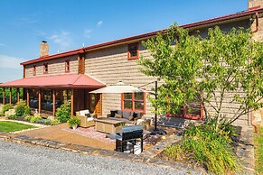 Rustic Retreat in Hickman on 160 Acres w/ Views!