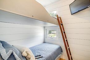 Breezy Ocean Pines Cottage w/ Patio & Pool Access!