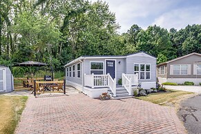 Breezy Ocean Pines Cottage w/ Patio & Pool Access!