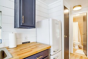 Breezy Ocean Pines Cottage w/ Patio & Pool Access!