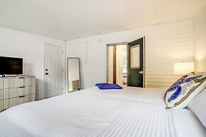 Breezy Ocean Pines Cottage w/ Patio & Pool Access!
