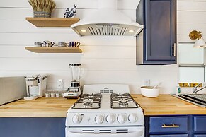 Breezy Ocean Pines Cottage w/ Patio & Pool Access!