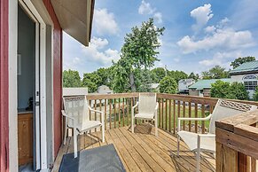 Updated New Kensington Home w/ Deck: 22 Mi to Pgh!