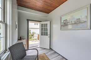 Updated New Kensington Home w/ Deck: 22 Mi to Pgh!