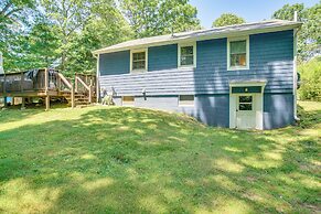Charming Cape Cod Cottage: 4 Mi to Bristol Beach!