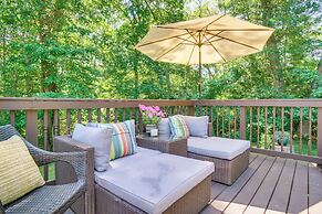 Charming Cape Cod Cottage: 4 Mi to Bristol Beach!
