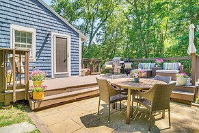 Charming Cape Cod Cottage: 4 Mi to Bristol Beach!