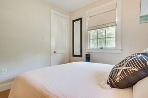 Charming Cape Cod Cottage: 4 Mi to Bristol Beach!