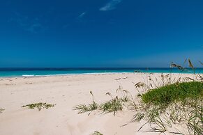 The Beach Bungalow - One 1 Bedroom Home