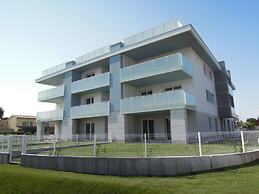 Bright new Apartment Between Beach and City Centre