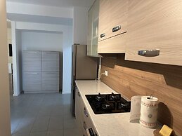 Bright new Apartment Between Beach and City Centre