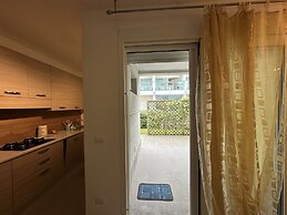 Bright new Apartment Between Beach and City Centre