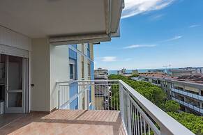 Spacious Flat With sea View Terrace - Beahost