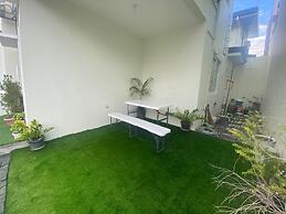 Whole House in San Fernando