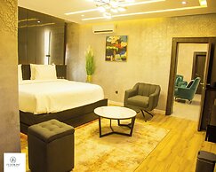 Fullbliss Hotel and suites