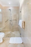 Waterfalls - 6 bed Peaceful and Secure Luxury