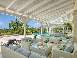 Waterfalls - 6 bed Peaceful and Secure Luxury