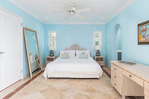 Waterfalls - 6 bed Peaceful and Secure Luxury