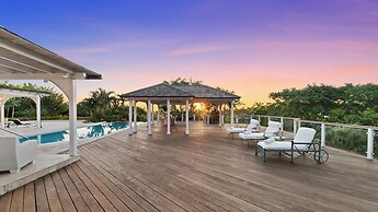 Waterfalls - 6 bed Peaceful and Secure Luxury