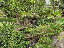 Waterfalls - 6 bed Peaceful and Secure Luxury