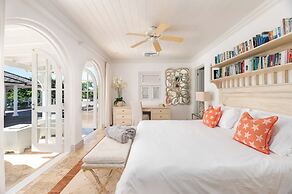 Waterfalls - 6 bed Peaceful and Secure Luxury