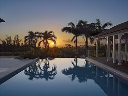 Waterfalls - 6 bed Peaceful and Secure Luxury