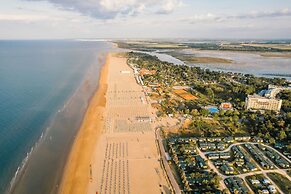 Spacious Flat Close to the Beach - Beahost