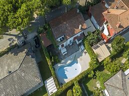 Exclusive Villa With Pool Near the Beach