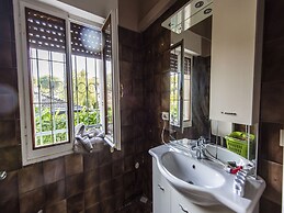 Exclusive Villa With Pool Near the Beach