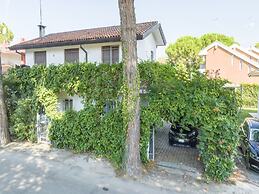 Exclusive Villa With Pool Near the Beach