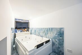 Mergellina Sea Studio with Jacuzzi