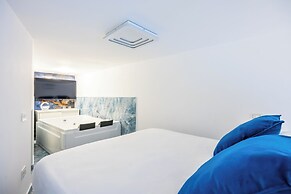 Mergellina Sea Studio with Jacuzzi
