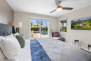 Oasis of Palm Springs