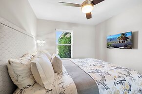 Oasis of Palm Springs