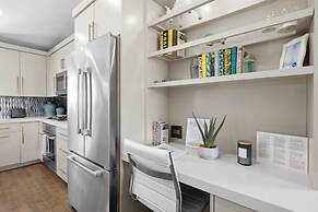 Oasis of Palm Springs