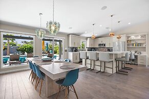 Oasis of Palm Springs