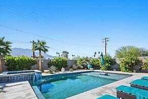 Oasis of Palm Springs