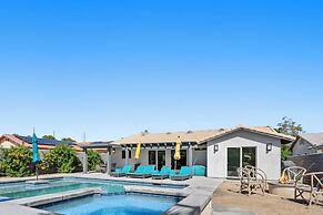 Oasis of Palm Springs